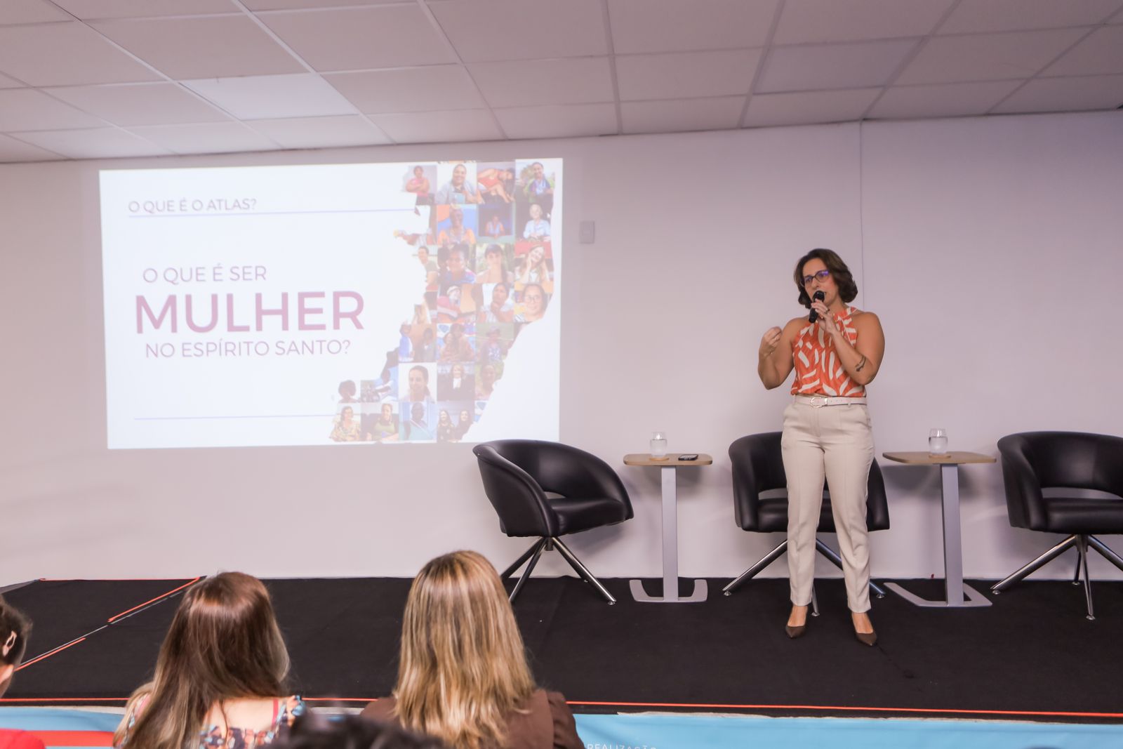 Presentation of the Atlas of Women of Espírito Santo during the launch.