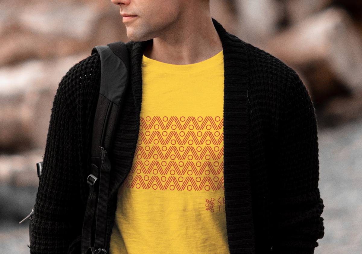 T-shirt with the graphic pattern.