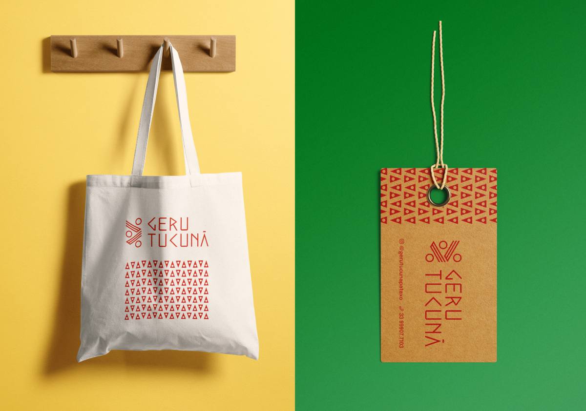 Tote bag and tag.